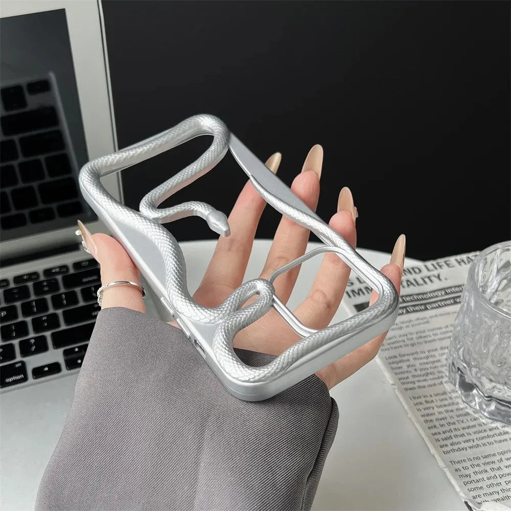 Funda de teléfono de lujo con forma de serpiente en 3D